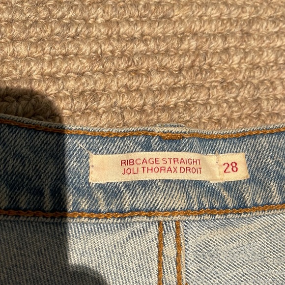 LEVI Ribcage Straight Jeans - like NEW - Picture 5 of 7